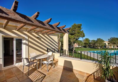 Modern luxury flats in private housing complex in the southwest of Mallorca.