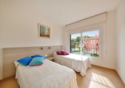 Modern luxury flats in private housing complex in the southwest of Mallorca.